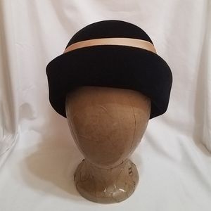Vtg Riviera Velour Cloche Hat